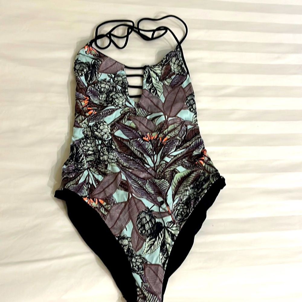 Maaji  reversible swimsuit Sz L